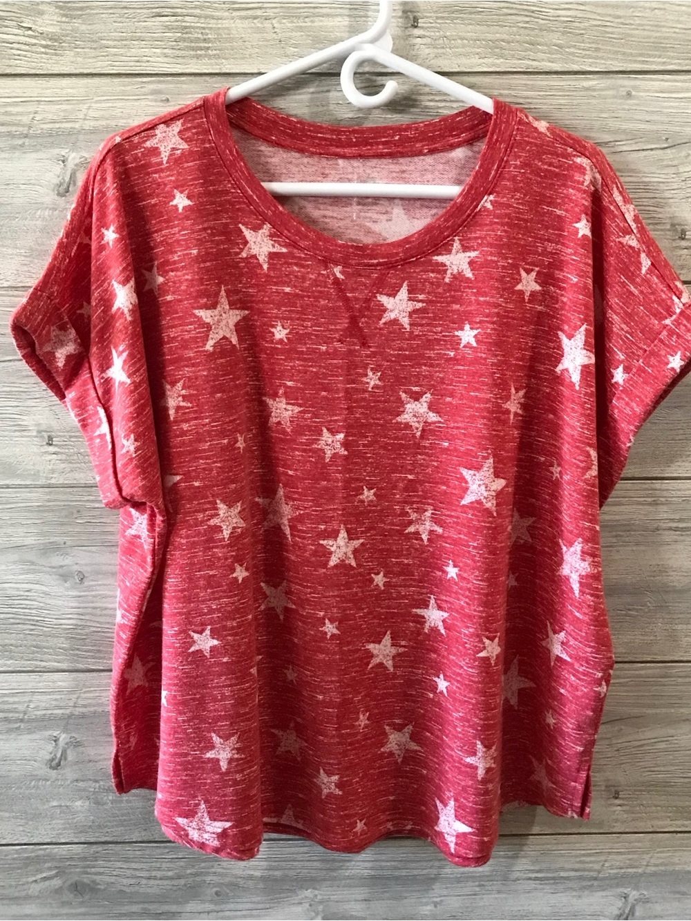 Maurices Red Star Print Short Sleeve Tee